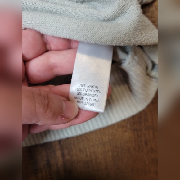 Knot front sweater - Picture 4 of 8